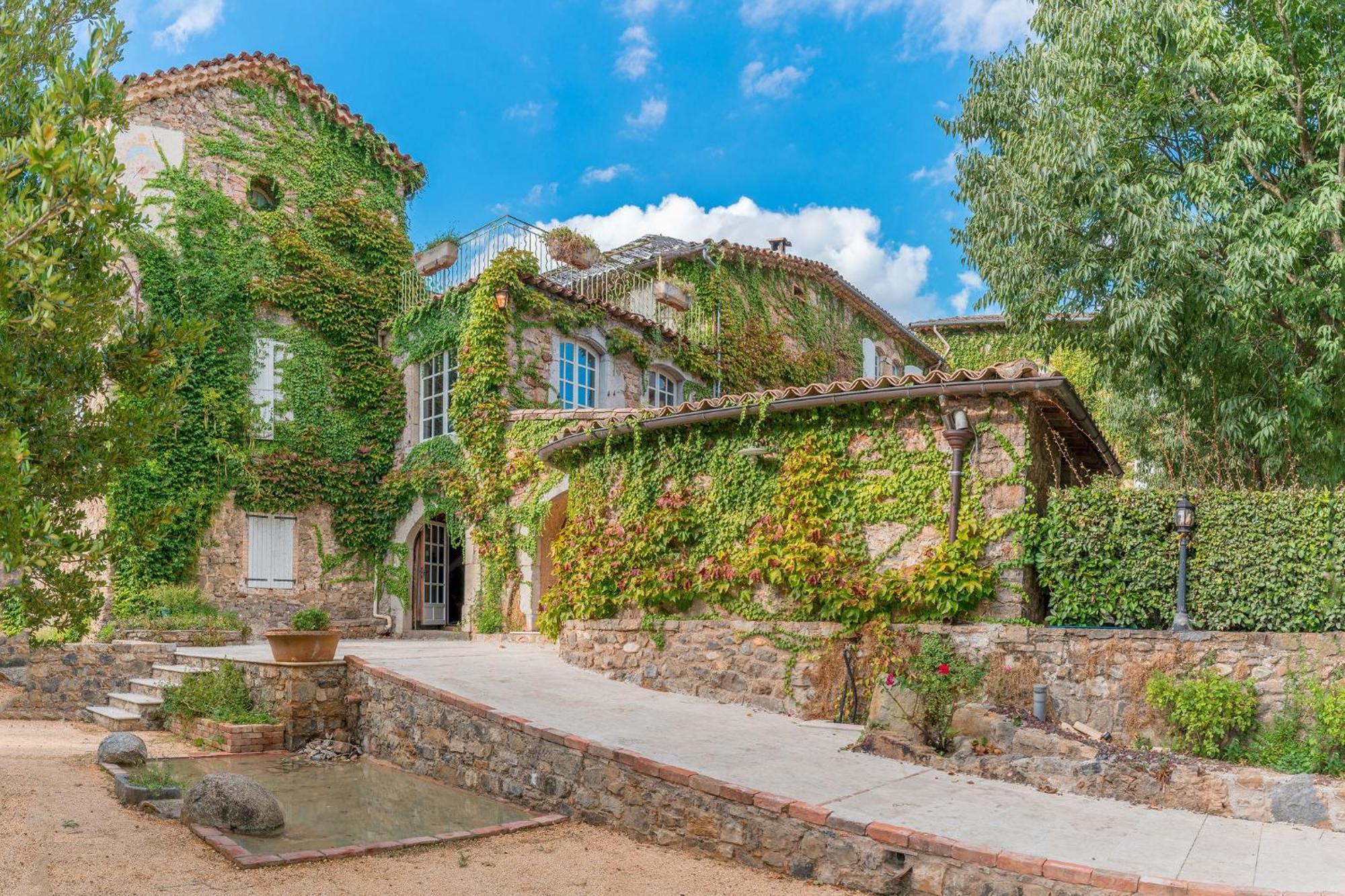 Hôtel Restaurant Le Pradinas Anduze Exterior foto