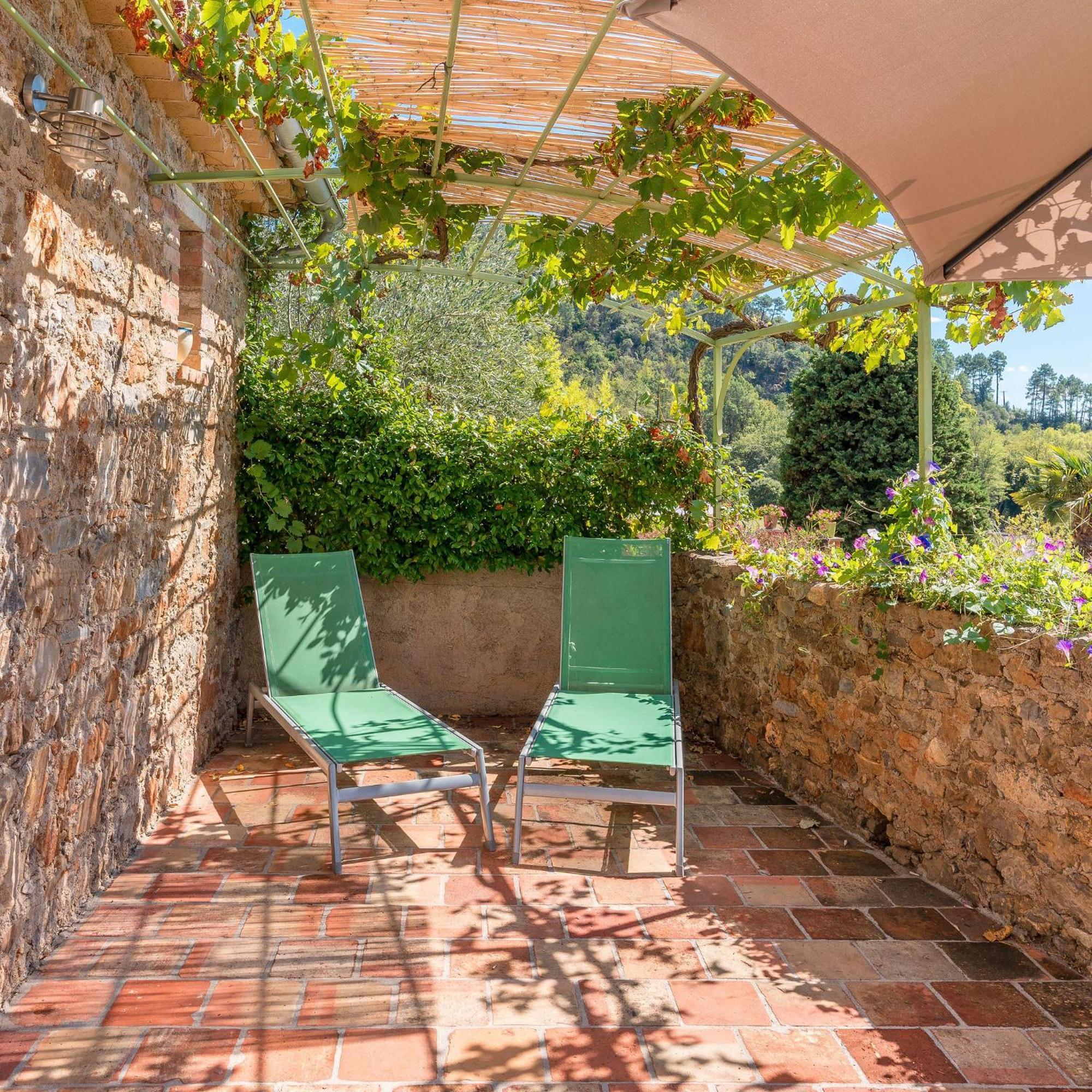 Hôtel Restaurant Le Pradinas Anduze Exterior foto